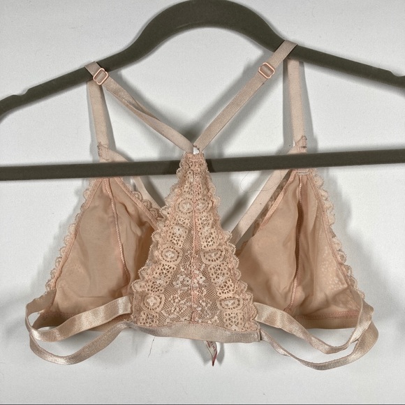 Baby pink lace Bralette - Picture 3 of 4